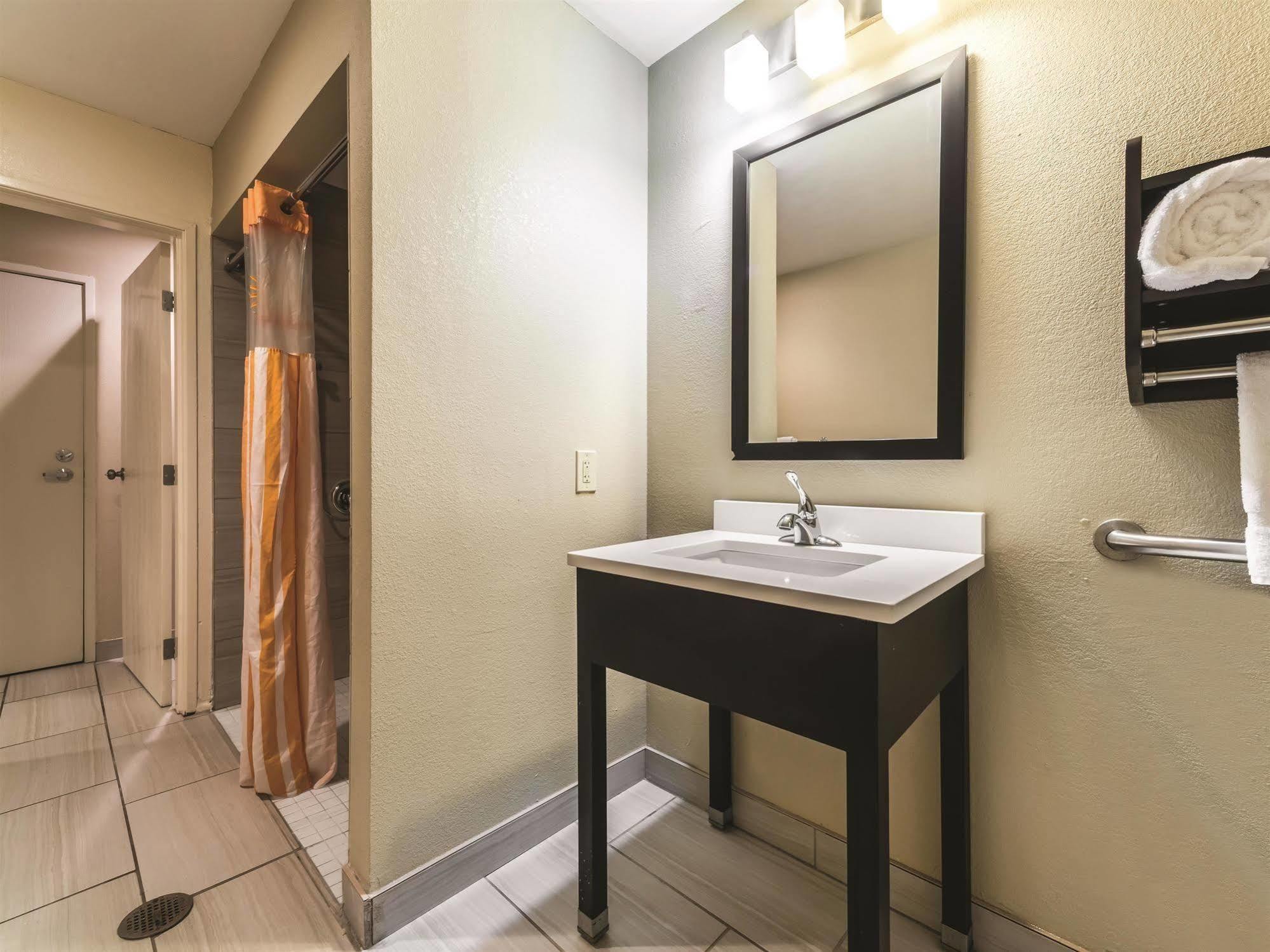 La Quinta By Wyndham Collinsville - St. Louis Zewnętrze zdjęcie